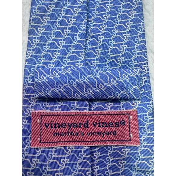 Vineyard Vines 100% Silk Blue & WhiteWhale Tie Hand Picked By Shep & Ian - Picture 8 of 9